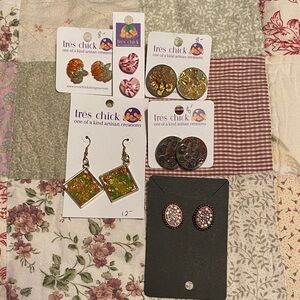 STOCKING STUFFERS Tres chick Women's Earrings Set - Multicolor. NEW